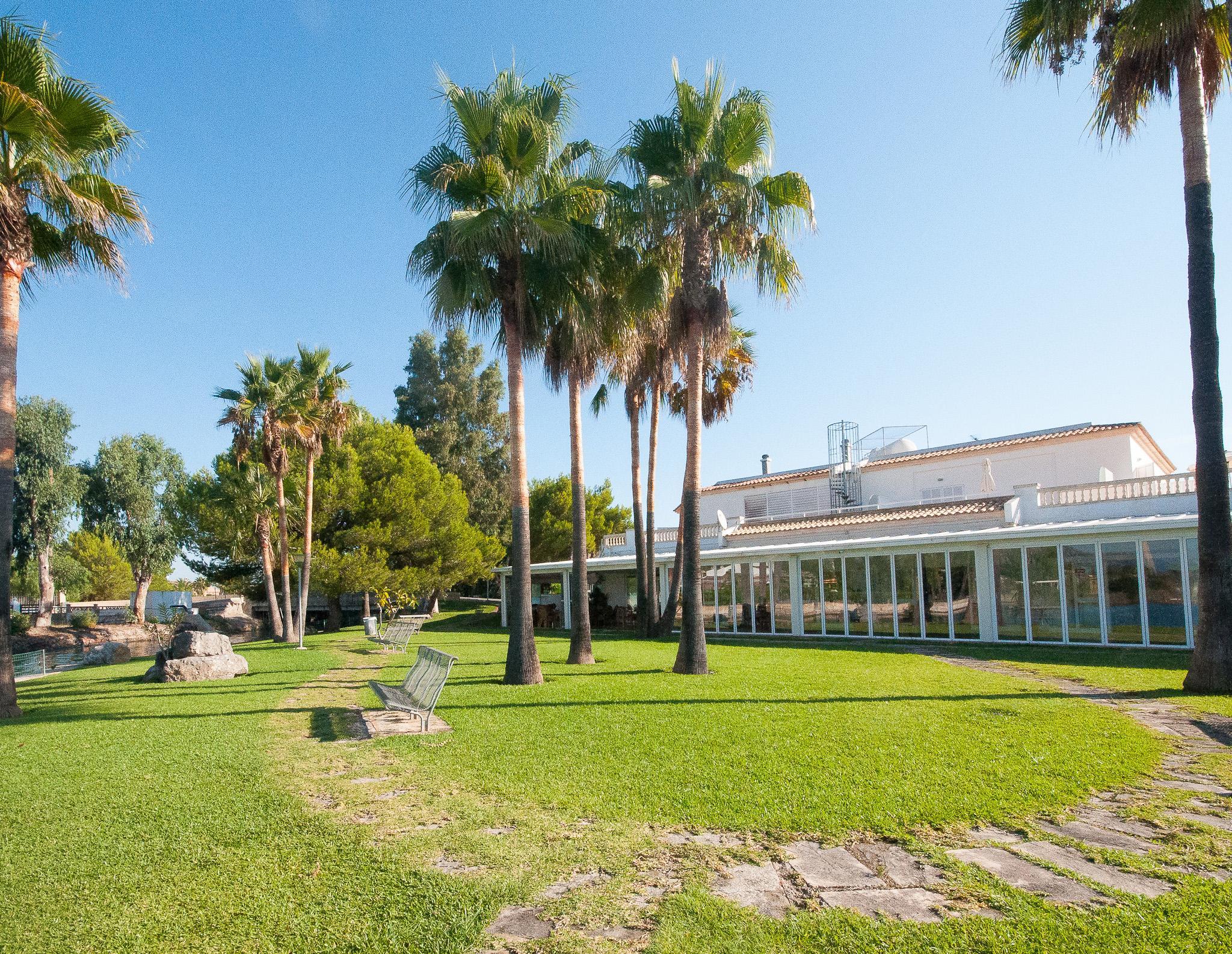 Universal Aparthotel Elisa Playa de Muro  Extérieur photo