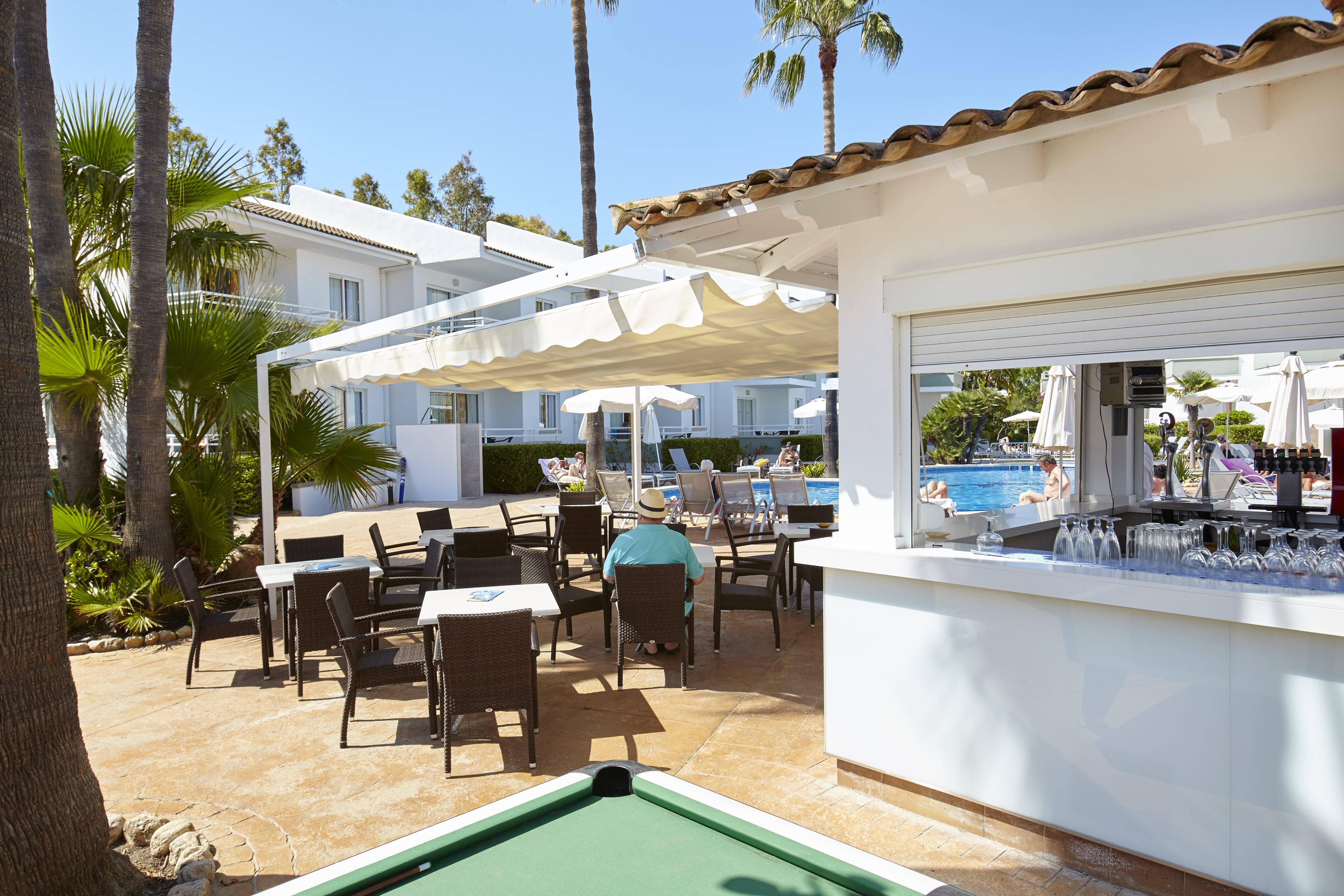 Universal Aparthotel Elisa Playa de Muro  Extérieur photo